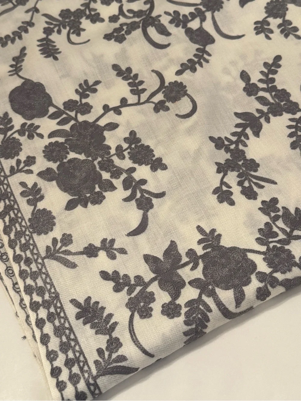 Pashmina Kashmiri Aari Embroidery Scarf, Embroidered Kashmiri Shawl